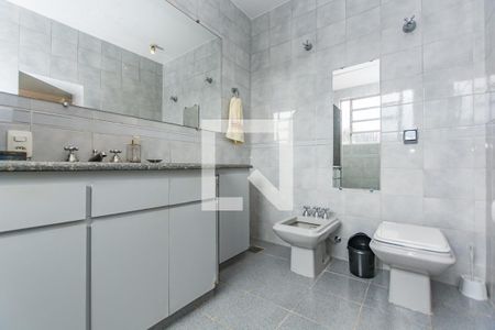 Casa à venda com 465m², 3 quartos e 6 vagasBanheiro da Suíte