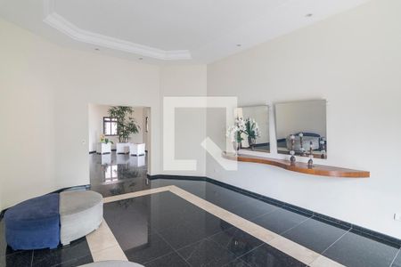 Apartamento à venda com 211m², 4 quartos e 3 vagas Apartamento à venda com 211m², 4 quartos e 3 vagasHall de Entrada