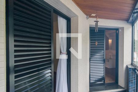 Apartamento à venda com 211m², 4 quartos e 3 vagas Apartamento à venda com 211m², 4 quartos e 3 vagasVaranda das Suites