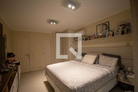 Casa de condomínio à venda com 350m², 5 quartos e 3 vagasSuíte 2