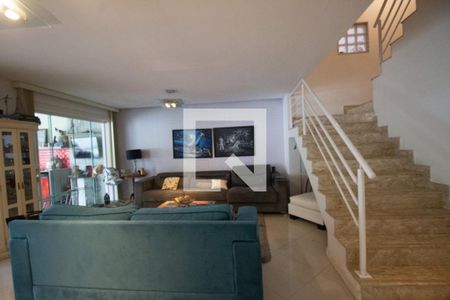 Casa de condomínio à venda com 350m², 5 quartos e 3 vagasSala