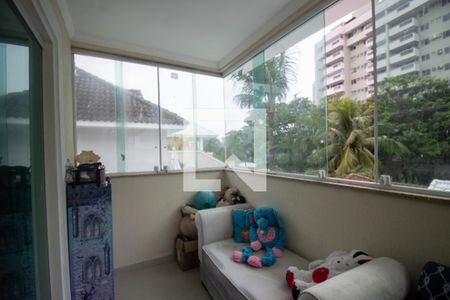 Casa de condomínio à venda com 350m², 5 quartos e 3 vagasSacada da Suíte 2