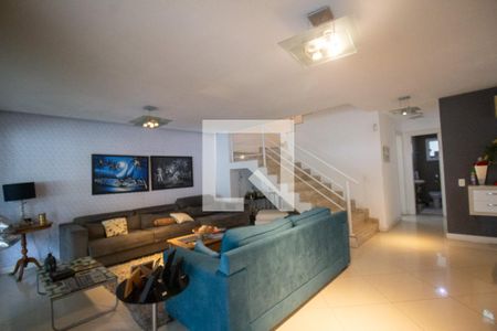 Casa de condomínio à venda com 350m², 5 quartos e 3 vagasSala