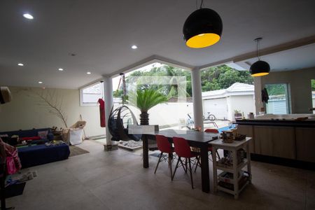 Casa de condomínio à venda com 350m², 5 quartos e 3 vagasÁrea Gourmet