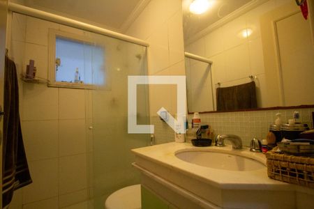 Casa de condomínio à venda com 350m², 5 quartos e 3 vagasBanheiro da Suíte 1