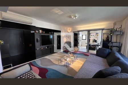 Sala de TV de apartamento à venda com 3 quartos, 204m² em Jardim Paulista, São Paulo