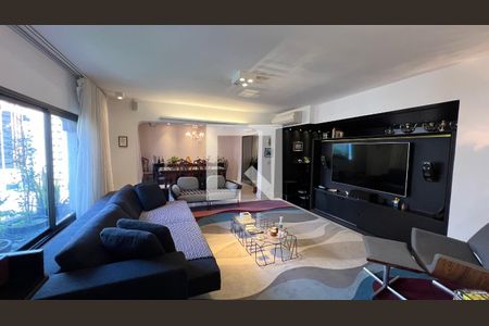 Sala de TV de apartamento à venda com 3 quartos, 204m² em Jardim Paulista, São Paulo