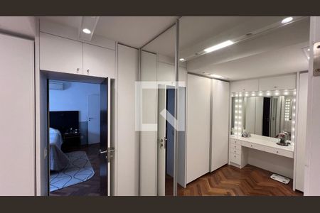 Apartamento à venda com 204m², 3 quartos e 1 vagaCloset da suíte 3