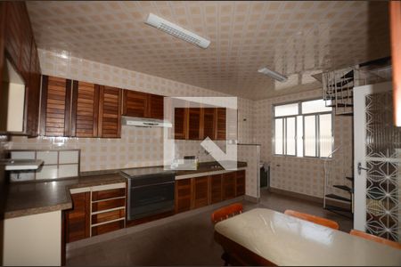 Apartamento à venda com 206m², 3 quartos e 2 vagasCozinha