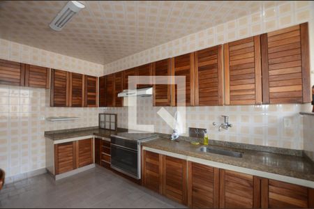 Apartamento à venda com 206m², 3 quartos e 2 vagasCozinha