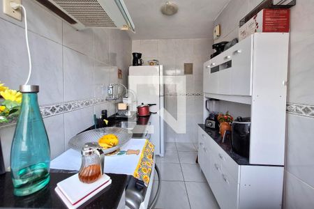 Apartamento à venda com 72m², 2 quartos e 1 vagaCozinha