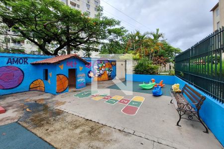 Apartamento à venda com 72m², 2 quartos e 1 vagaÁrea comum - Playground