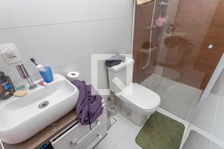 Casa à venda com 303m², 3 quartos e 4 vagasBanheiro da suíte 2