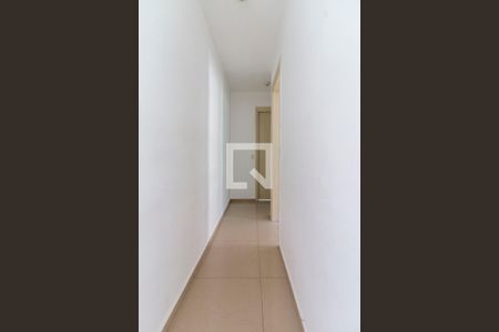 Corredor de apartamento para alugar com 2 quartos, 38m² em Vila Curuçá Velha, São Paulo