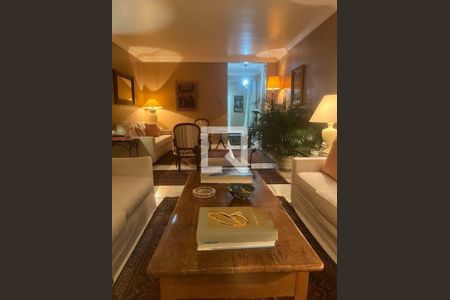 Apartamento à venda com 3 quartos, 209m² em Santa Cecilia, São Paulo