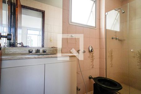 Apartamento à venda com 304m², 4 quartos e 2 vagasBanheiro da Suíte