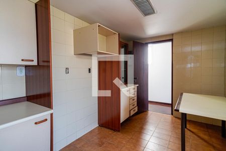 Apartamento à venda com 304m², 4 quartos e 2 vagasCozinha