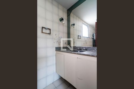 Apartamento à venda com 304m², 4 quartos e 2 vagasBanheiro da Suíte 2