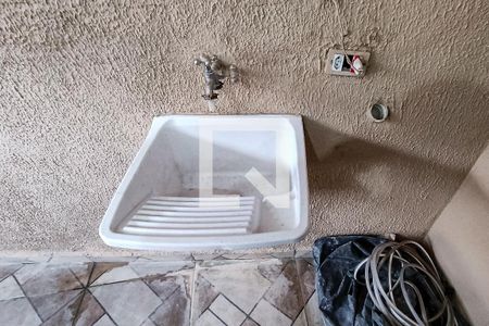 Casa para alugar com 60m², 2 quartos e 2 vagas Casa para alugar com 60m², 2 quartos e 2 vagasLavanderia