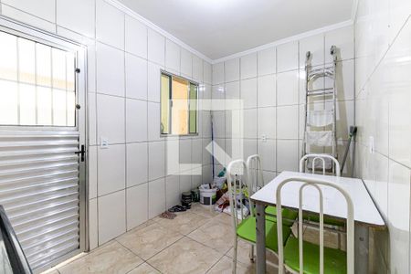 Casa para alugar com 60m², 2 quartos e 2 vagas Casa para alugar com 60m², 2 quartos e 2 vagasCozinha