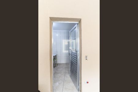 Casa para alugar com 60m², 2 quartos e 2 vagas Casa para alugar com 60m², 2 quartos e 2 vagasEntrada