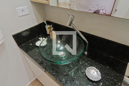 Casa à venda com 422m², 4 quartos e 3 vagasBanheiro da Suíte 2