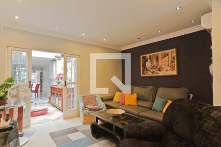 Casa à venda com 422m², 4 quartos e 3 vagasSala