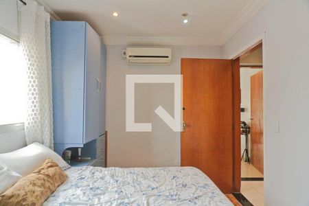 Casa à venda com 422m², 4 quartos e 3 vagasSuíte 2