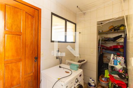 Casa de condomínio à venda com 160m², 4 quartos e 2 vagas Casa de condomínio à venda com 160m², 4 quartos e 2 vagasLavanderia