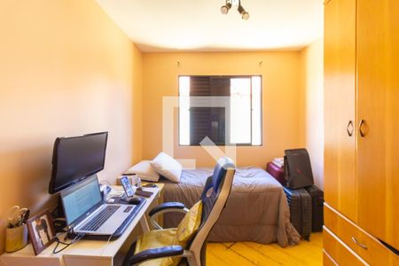 Casa de condomínio à venda com 160m², 4 quartos e 2 vagas Casa de condomínio à venda com 160m², 4 quartos e 2 vagasQuarto 4