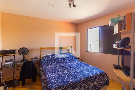 Suíte de casa de condomínio à venda com 4 quartos, 160m² em Vila Brasilio Machado, São Paulo