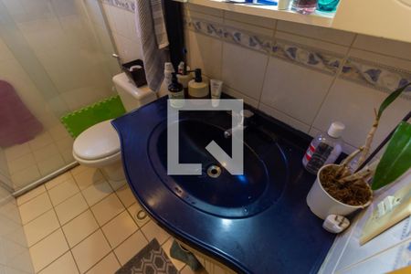 Casa de condomínio à venda com 160m², 4 quartos e 2 vagas Casa de condomínio à venda com 160m², 4 quartos e 2 vagasBanheiro