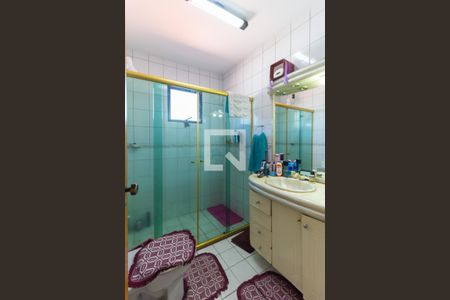 Casa de condomínio à venda com 160m², 4 quartos e 2 vagas Casa de condomínio à venda com 160m², 4 quartos e 2 vagasSuíte Banheiro