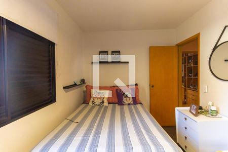 Casa de condomínio à venda com 160m², 4 quartos e 2 vagas Casa de condomínio à venda com 160m², 4 quartos e 2 vagasQuarto 3