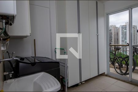 Apartamento à venda com 140m², 2 quartos e 2 vagas Apartamento à venda com 140m², 2 quartos e 2 vagasÁrea de Serviço
