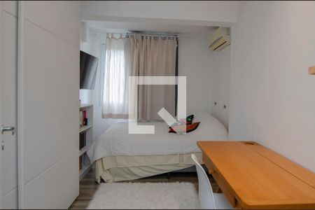 Apartamento à venda com 140m², 2 quartos e 2 vagas Apartamento à venda com 140m², 2 quartos e 2 vagasQuarto