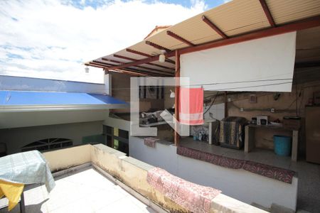 Casa à venda com 240m², 2 quartos e 2 vagasÁrea de Serviço