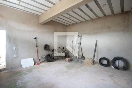 Casa à venda com 240m², 2 quartos e 2 vagasGaragem