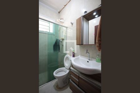 Casa à venda com 240m², 2 quartos e 2 vagasBanheiro Social