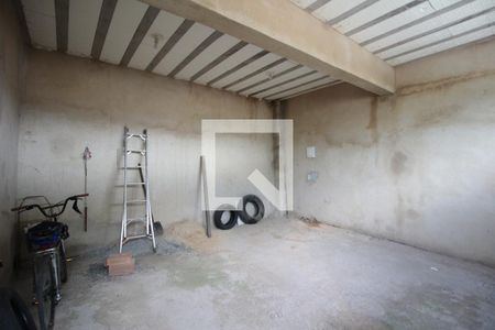 Casa à venda com 240m², 2 quartos e 2 vagasGaragem