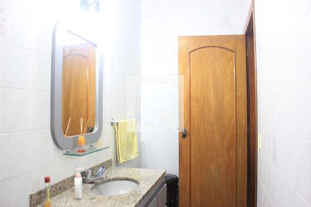 Casa à venda com 260m², 5 quartos e 3 vagasBanheiro 2