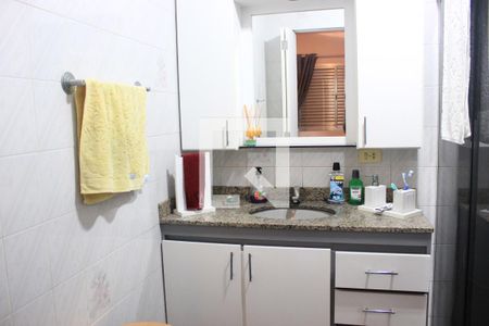 Casa à venda com 260m², 5 quartos e 3 vagasBanheiro da Suíte