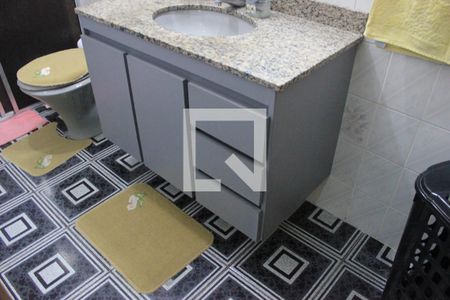 Casa à venda com 260m², 5 quartos e 3 vagasBanheiro 2