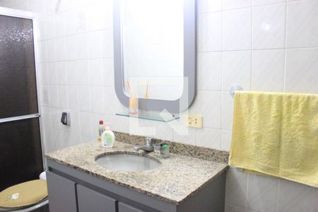 Casa à venda com 260m², 5 quartos e 3 vagasBanheiro 2