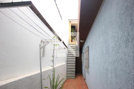 Casa à venda com 260m², 5 quartos e 3 vagasCorredor do quintal