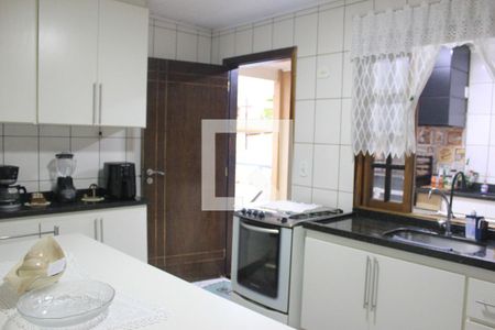 Casa à venda com 260m², 5 quartos e 3 vagasCozinha 2 piso superior