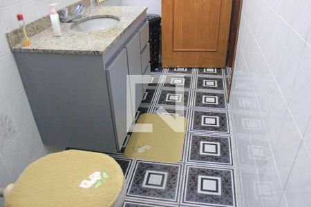 Casa à venda com 260m², 5 quartos e 3 vagasBanheiro 2