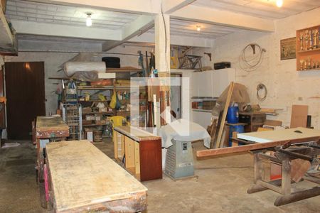 Casa à venda com 260m², 5 quartos e 3 vagasEspaço oficina independente