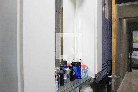 Casa à venda com 260m², 5 quartos e 3 vagasBanheiro 4