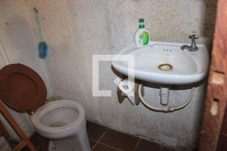 Casa à venda com 260m², 5 quartos e 3 vagasEspaço oficina independente - Banheiro